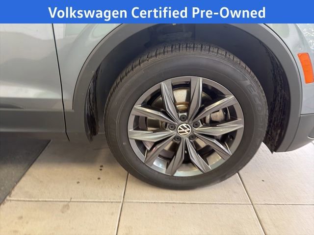 Certified 2022 Volkswagen Tiguan SE w/ Panoramic Sunroof Package image 14