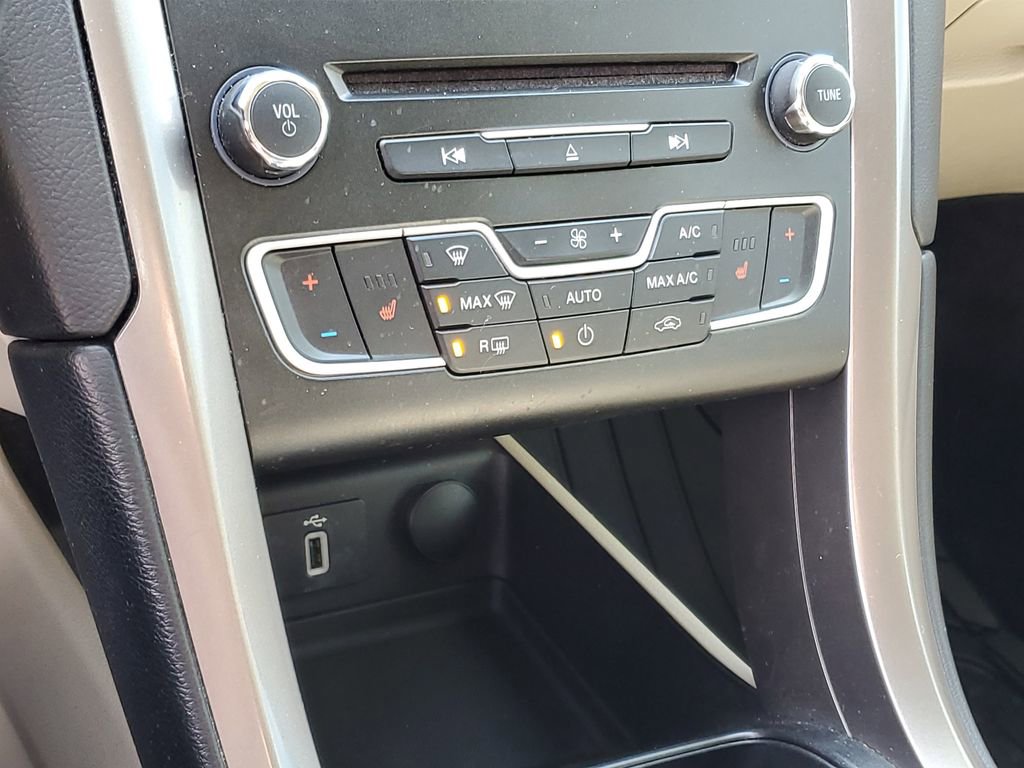 Used 2017 Ford Fusion Energi SE image 22