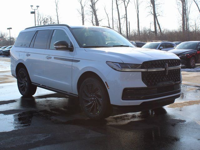 New 2026 Lincoln Navigator Reserve w/ Jet Appearance Package image 1