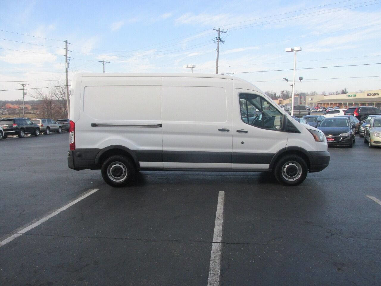 Used 2018 Ford Transit 250 148 Medium Roof image 6