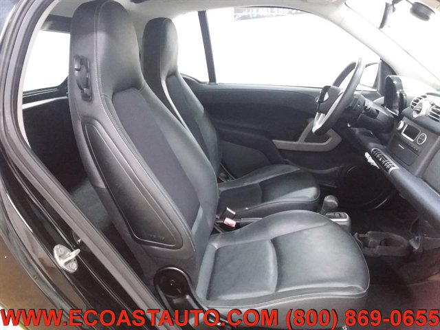 Used 2014 smart fortwo passion RWD image 12