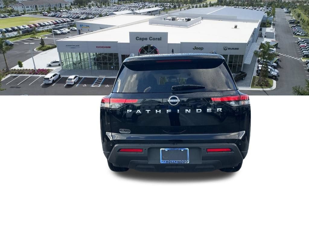 Used 2025 Nissan Pathfinder SV FWD image 5
