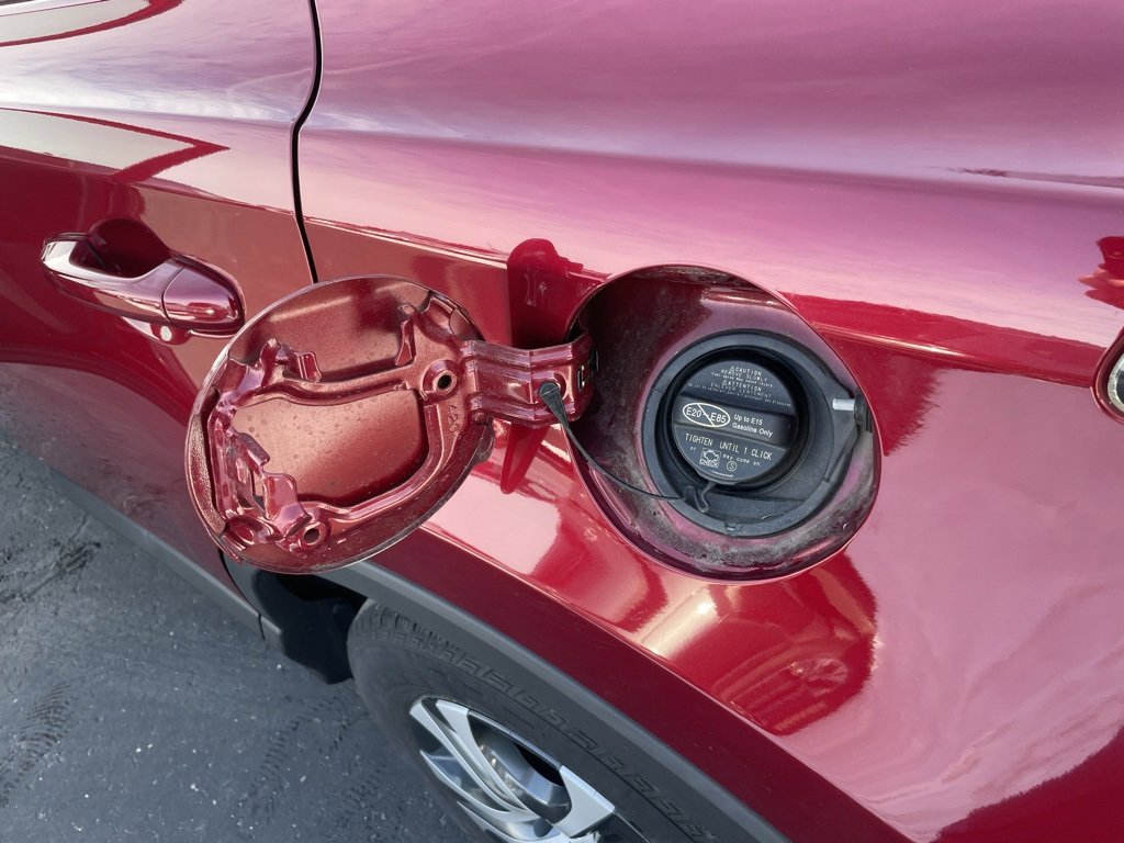 Used 2018 Toyota RAV4 LE image 50