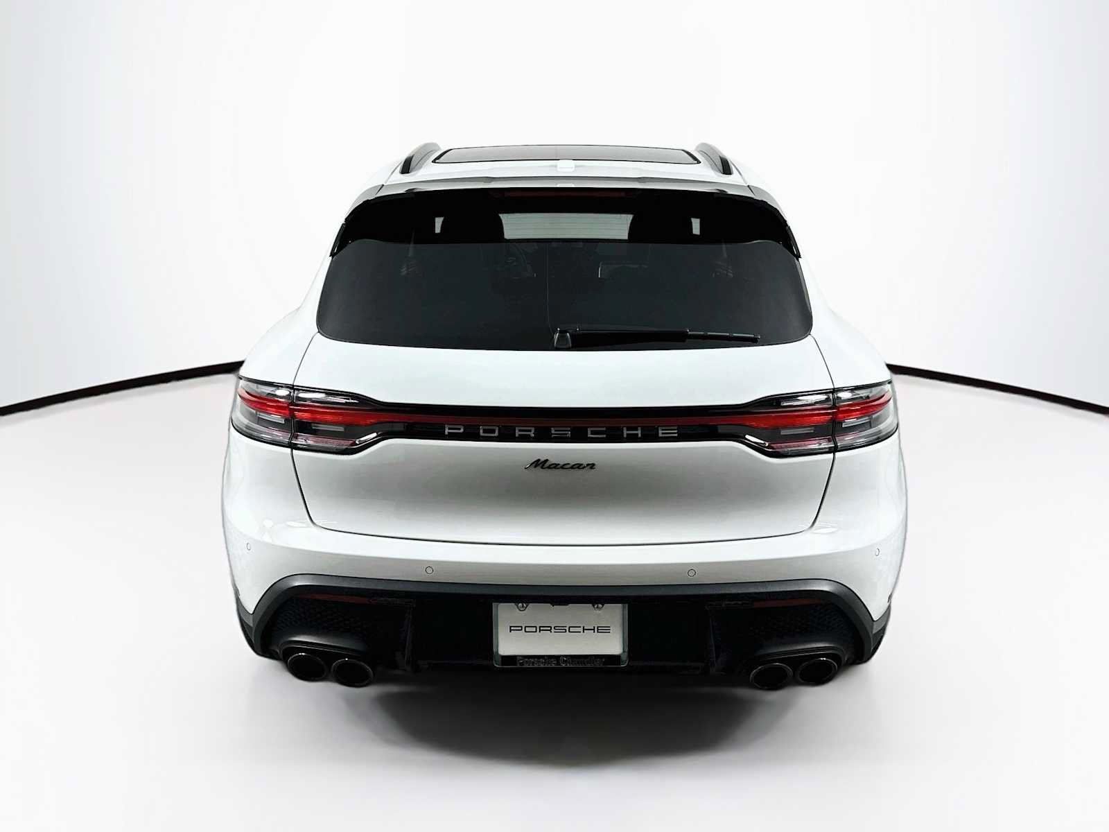 Certified 2026 Porsche Macan AWD/4WD image 10