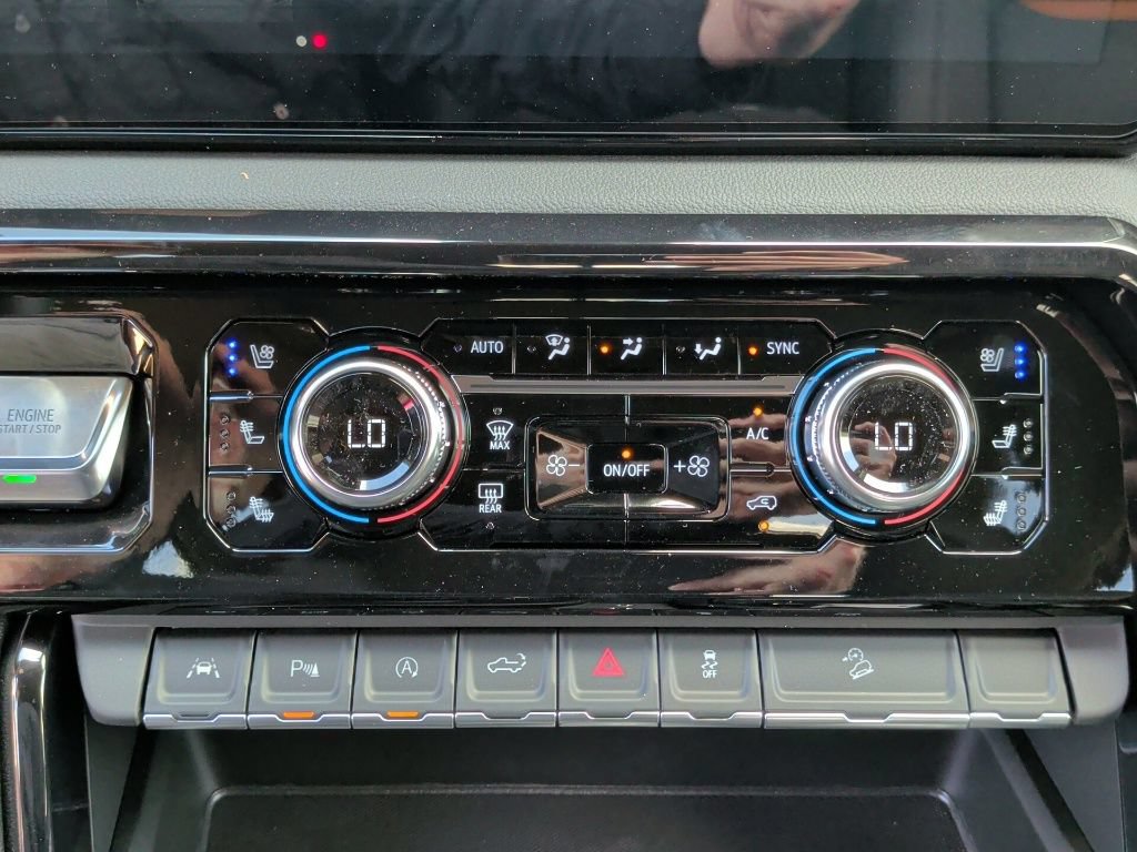 New 2026 GMC Sierra 1500 AT4 w/ AT4 Premium Package AWD/4WD image 30