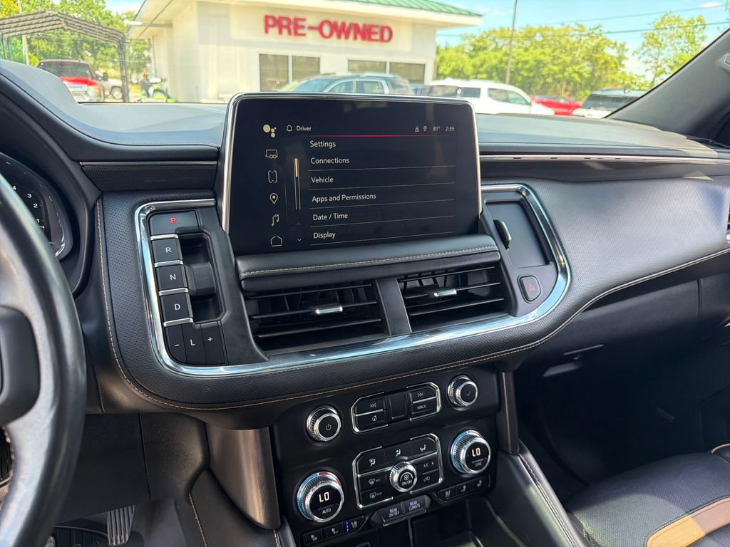 Used 2023 GMC Yukon XL AT4 w/ AT4 Premium Package AWD/4WD image 18