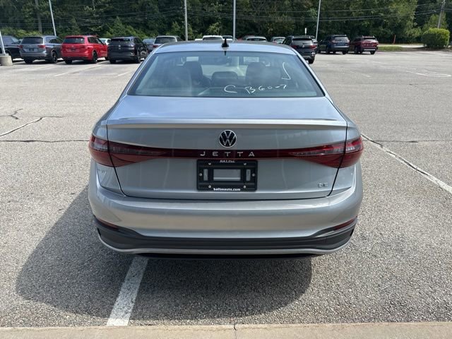 New 2025 Volkswagen Jetta SE image 6