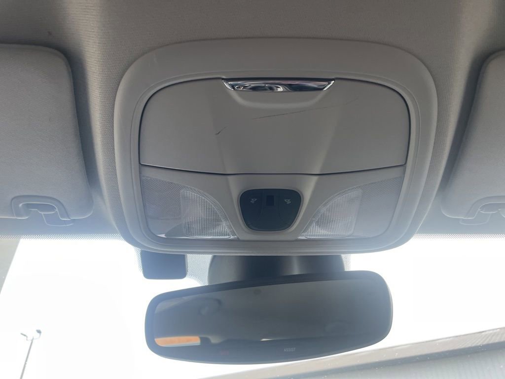 Used 2023 Jeep Cherokee Altitude Lux image 24