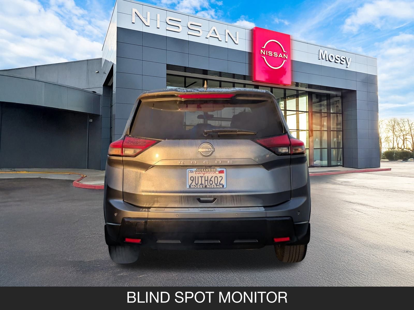 Certified 2025 Nissan Rogue SV image 9