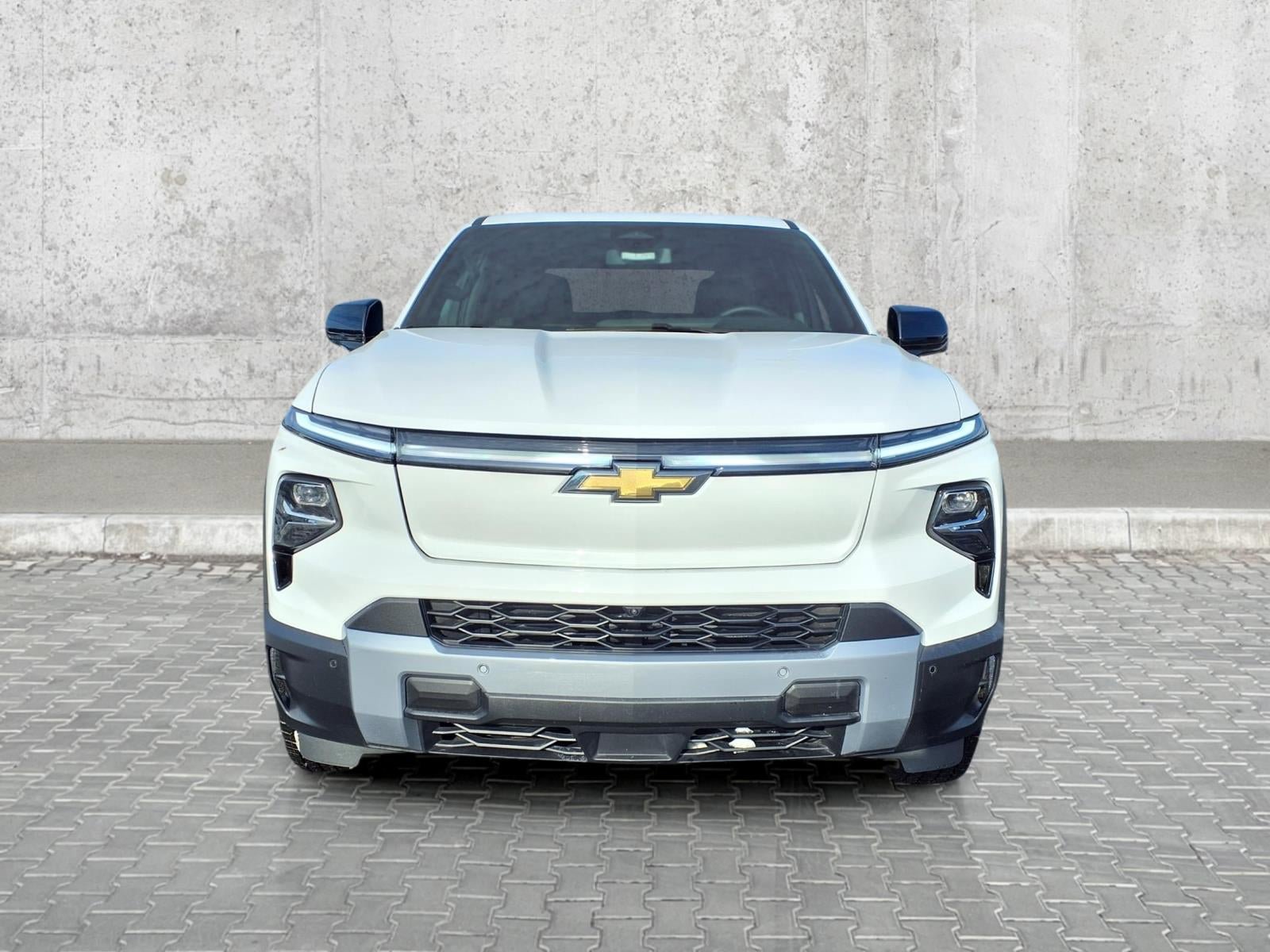 New 2025 Chevrolet Silverado EV LT AWD/4WD image 3