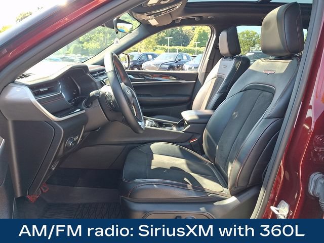 Used 2022 Jeep Grand Cherokee Trailhawk AWD/4WD image 2
