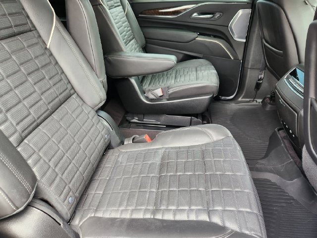 Certified 2023 Cadillac Escalade Sport Platinum w/ Heavy-Duty Trailer Package AWD/4WD image 24