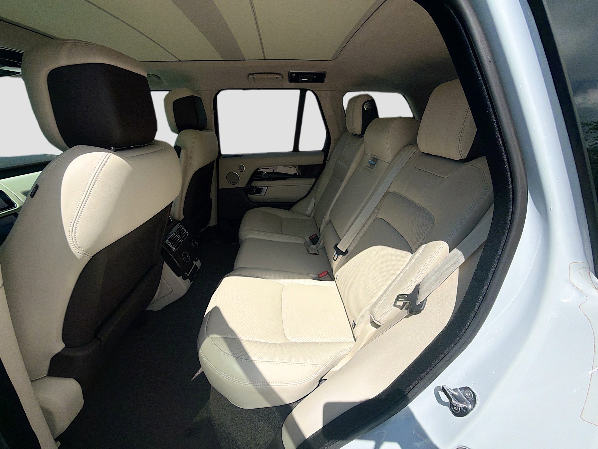 Used 2019 Land Rover Range Rover HSE image 22