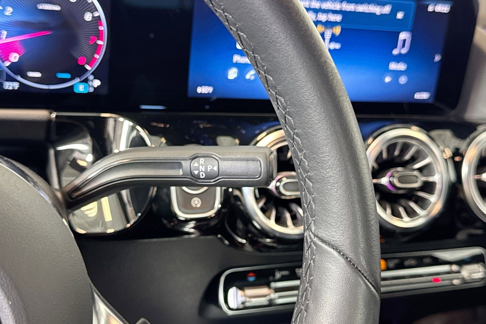 Certified 2025 Mercedes-Benz GLA 250 image 16
