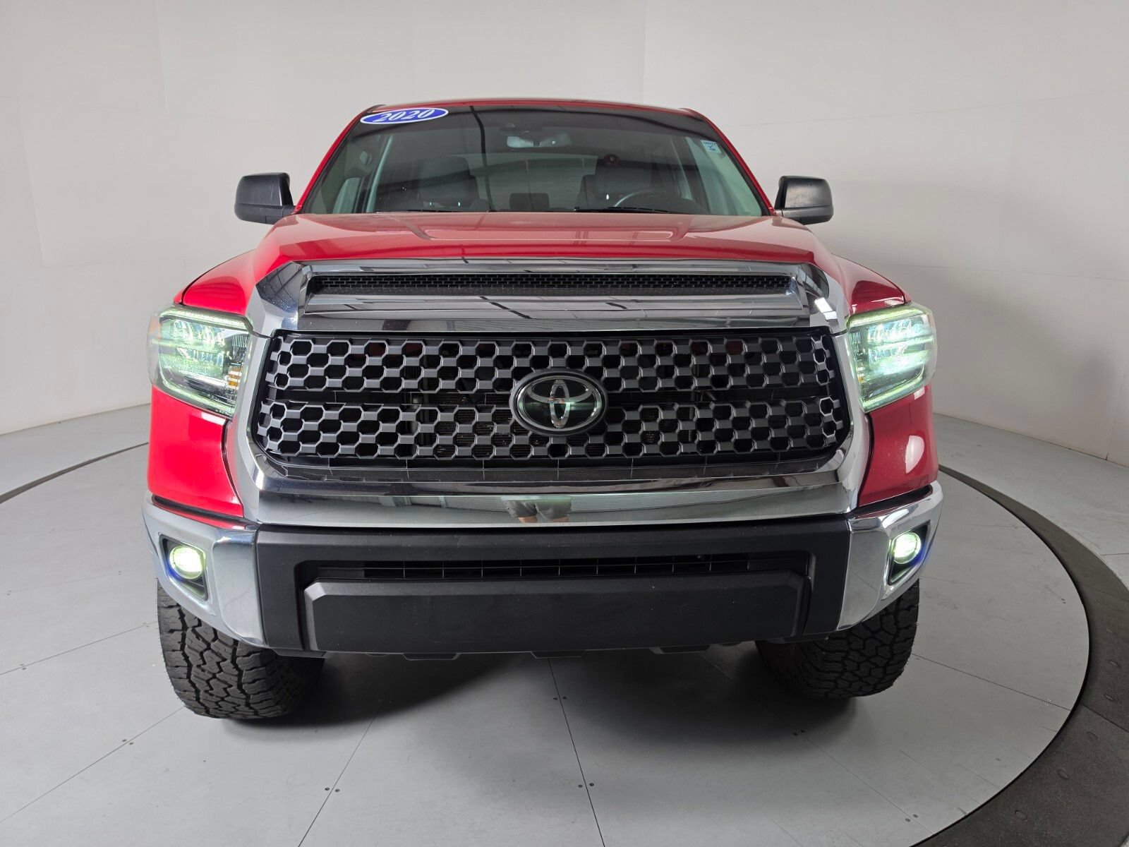 Used 2020 Toyota Tundra SR5 w/ TRD Off-Road Package AWD/4WD image 8