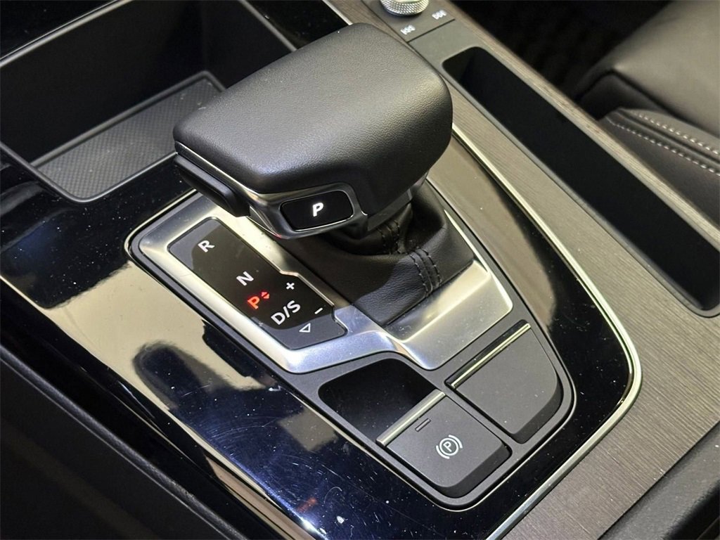 Used 2024 Audi Q5 2.0T Premium w/ Convenience Package image 24
