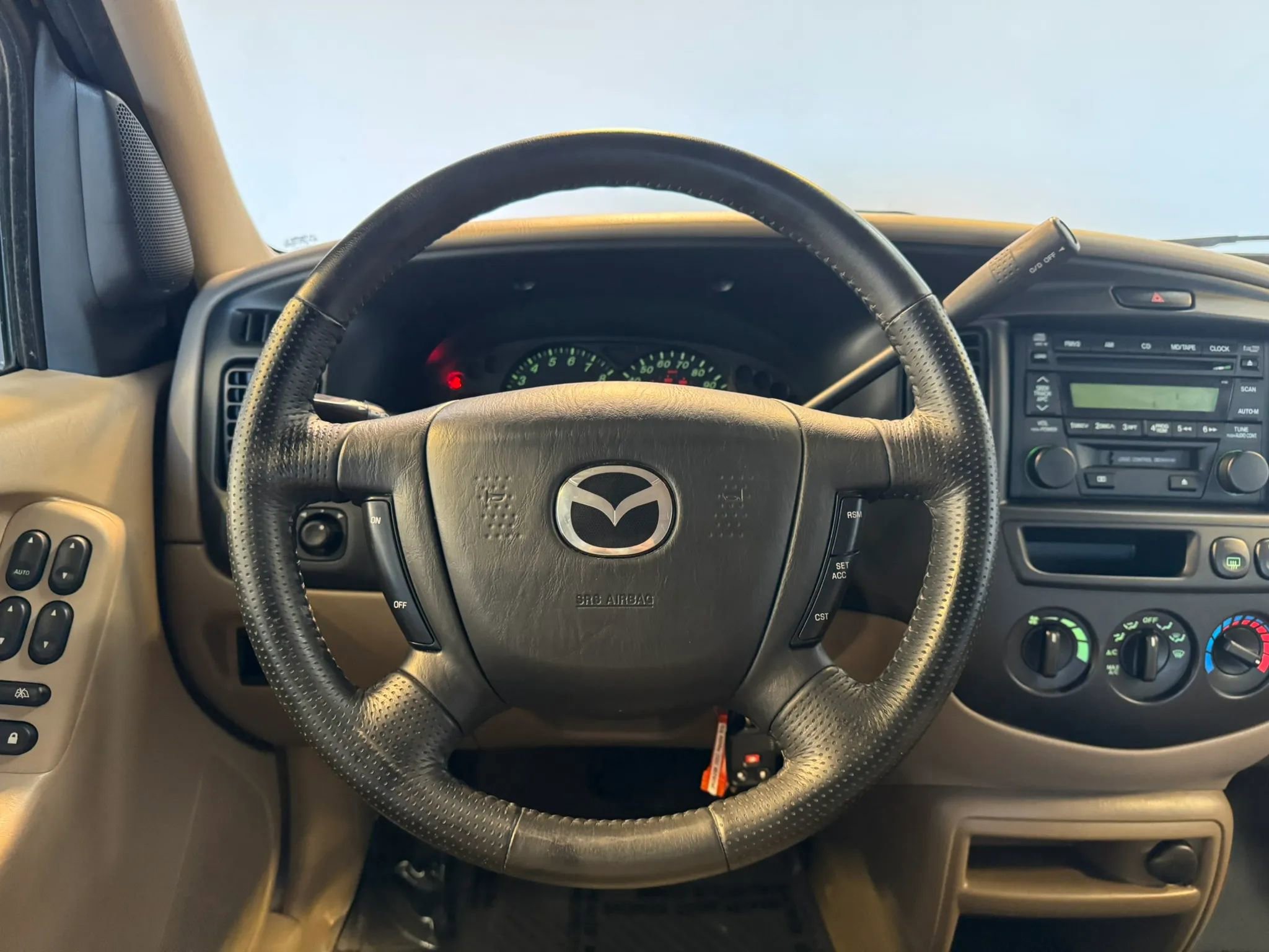 Used 2002 MAZDA Tribute ES image 10