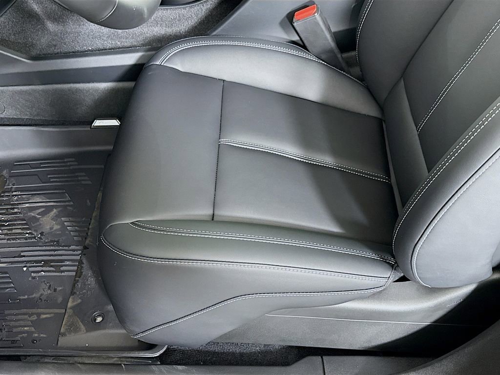 New 2026 Cadillac Optiq Luxury 1 image 20