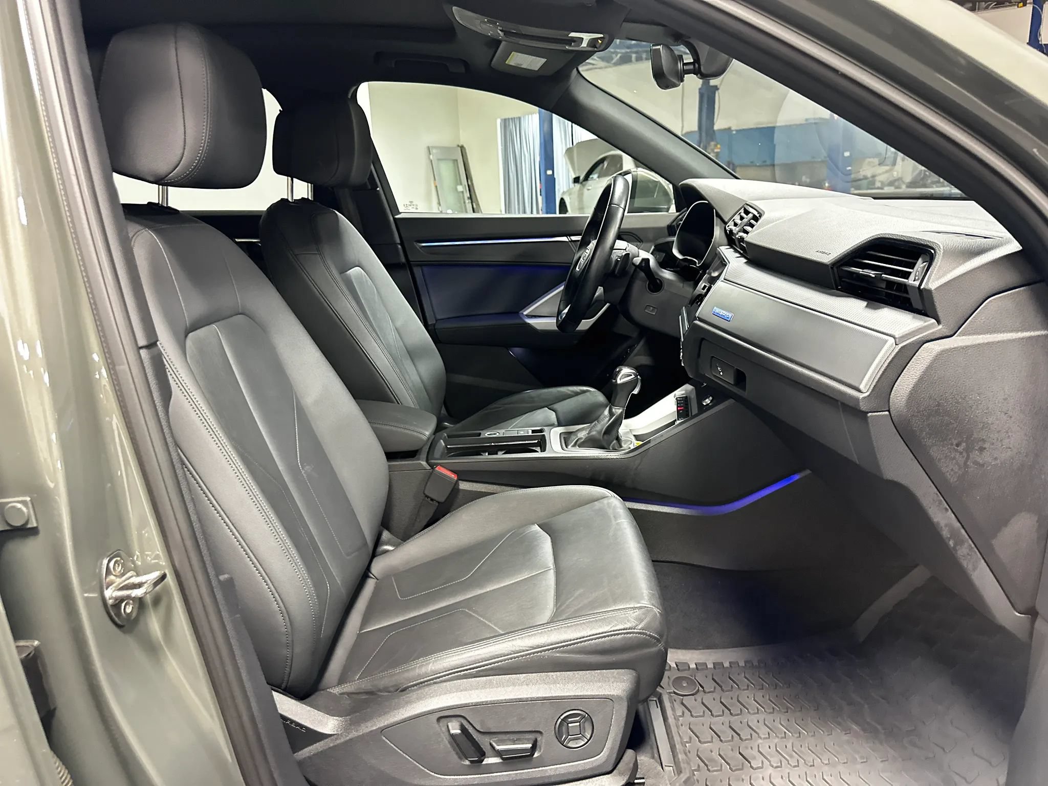 Used 2022 Audi Q3 2.0T Premium Plus AWD/4WD image 24