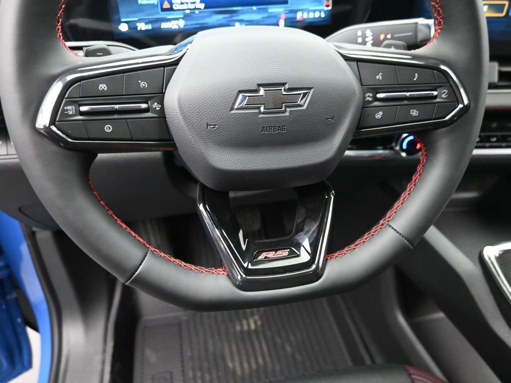 New 2026 Chevrolet Equinox RS w/ Convenience Package III AWD/4WD image 17