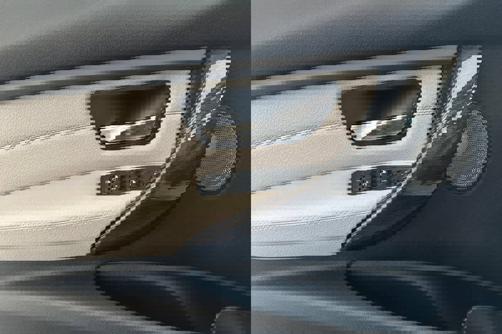 Used 2014 BMW 328i xDrive Wagon image 12