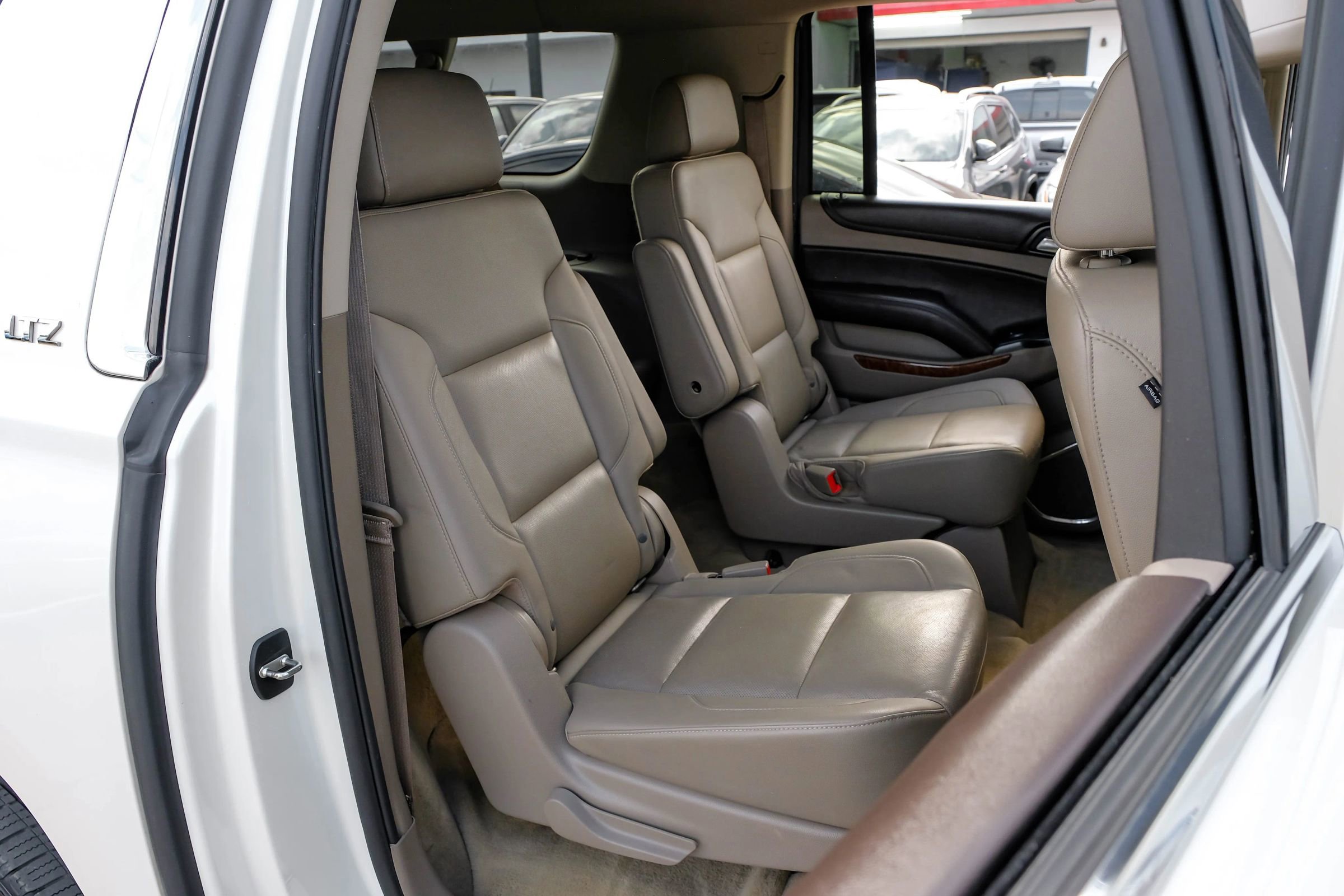 Used 2015 Chevrolet Suburban LTZ image 44