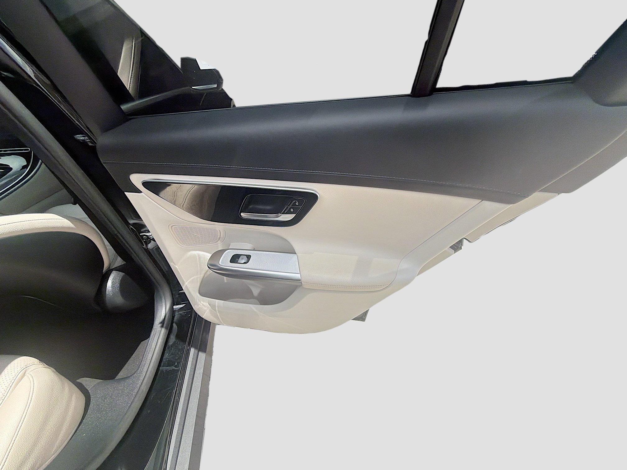 Used 2024 Mercedes-Benz GLC 300 image 30