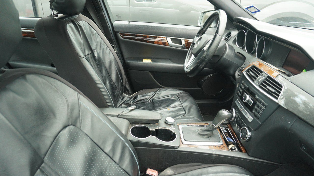 Used 2013 Mercedes-Benz C 250 Sedan image 9