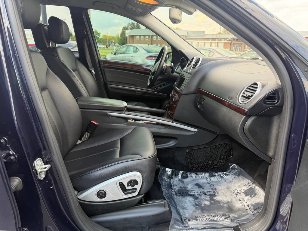 Used 2011 Mercedes-Benz GL 450 4MATIC image 11