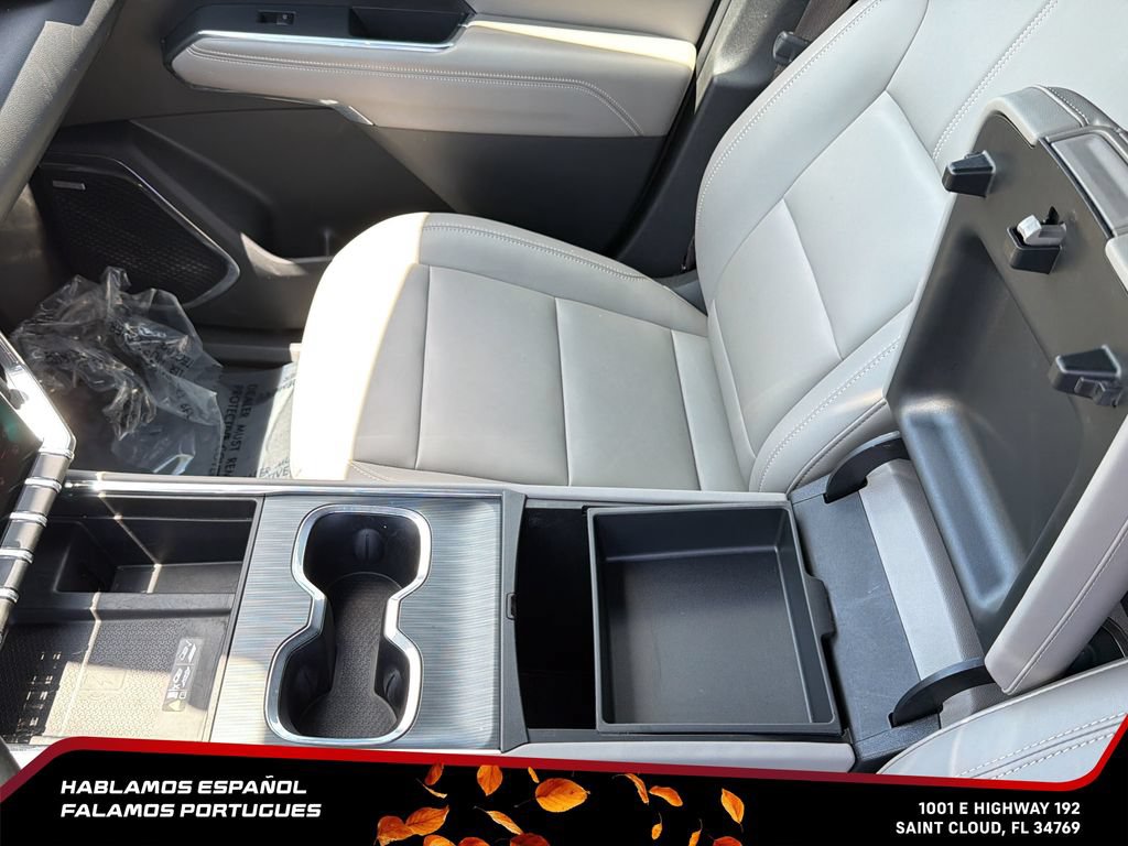 Certified 2026 GMC Acadia Elevation w/ Elevation Premium Package FWD image 24