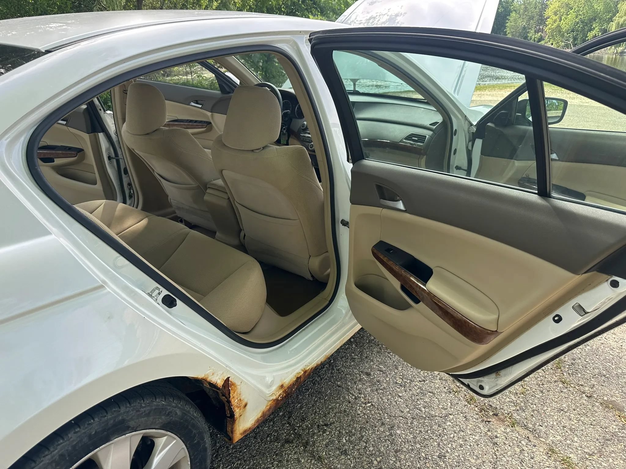 Used 2009 Honda Accord EX image 12
