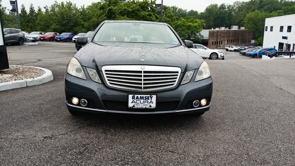 Used 2010 Mercedes-Benz E 350 4MATIC Sedan image 9