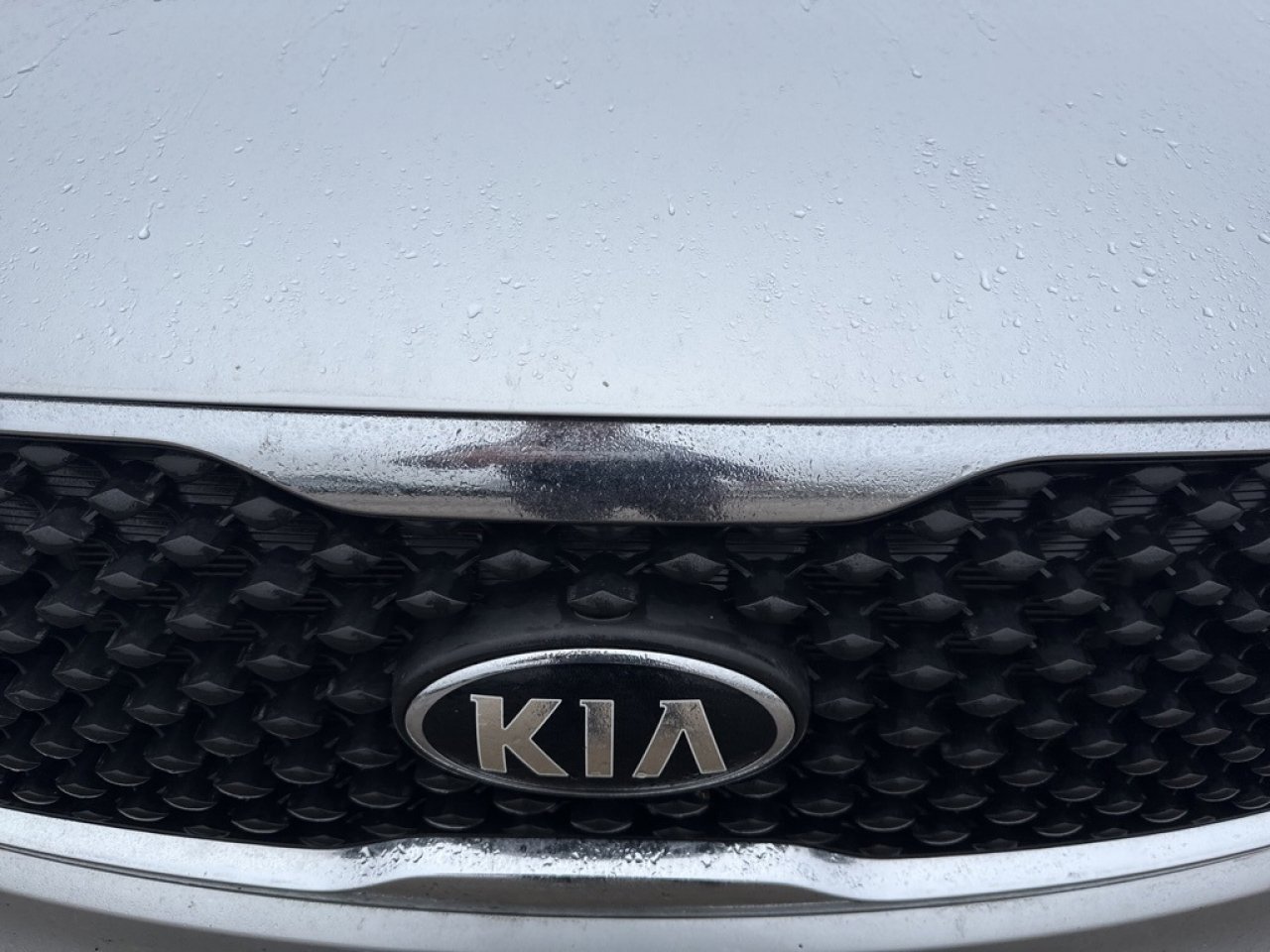 Used 2017 Kia Sorento LX w/ LX Convenience Package image 4