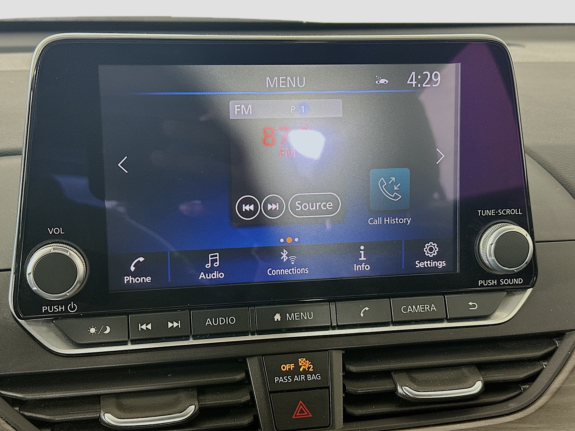 Used 2025 Nissan Altima 2.5 SV FWD image 19