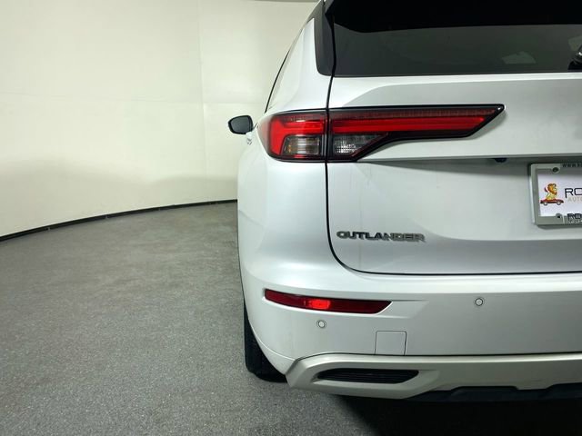Used 2023 Mitsubishi Outlander SEL image 29