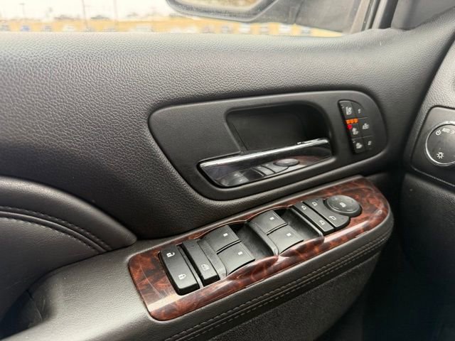 Used 2014 GMC Yukon XL Denali image 17