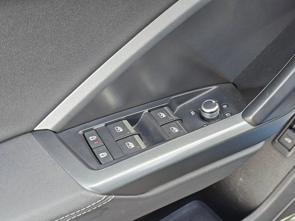 Used 2019 Audi Q3 2.0T Prestige image 28