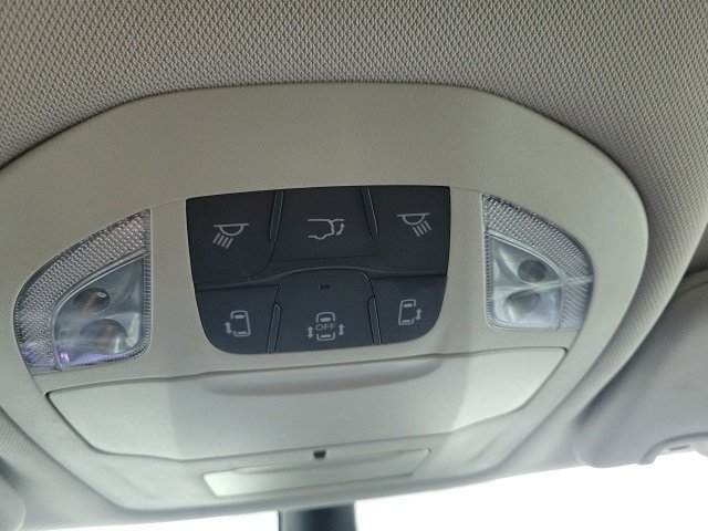 Used 2023 Chrysler Pacifica Touring-L image 27