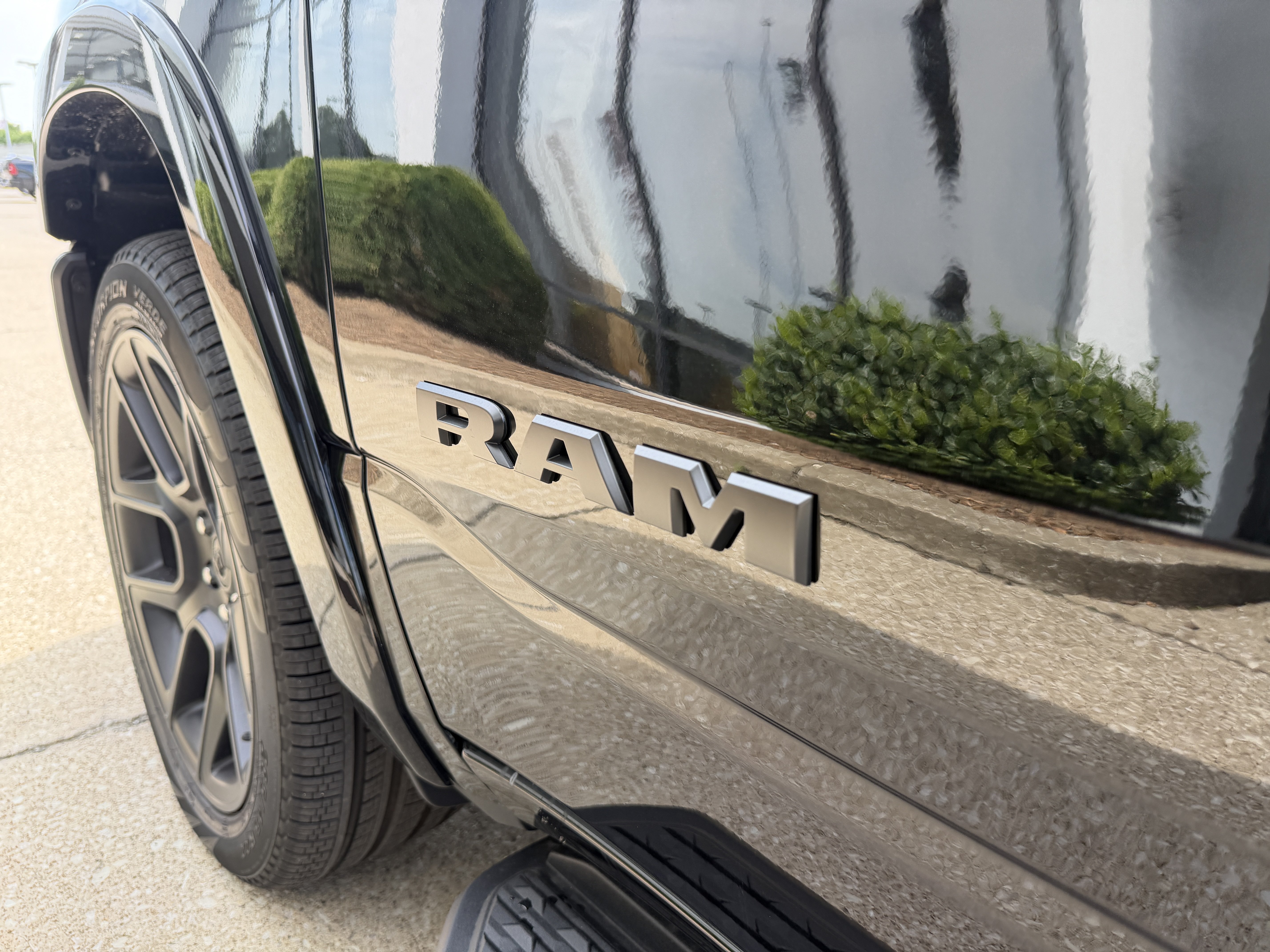 New 2026 RAM 1500 Laramie w/ Night Edition AWD/4WD image 19