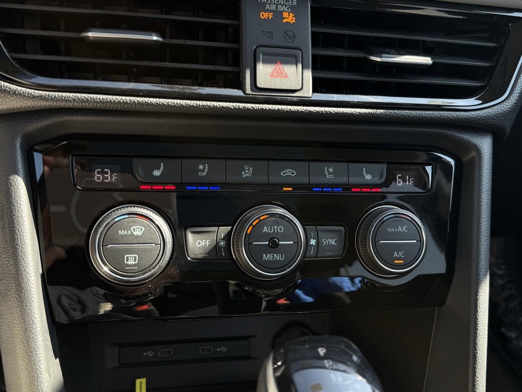 Certified 2024 Volkswagen Taos SEL image 14