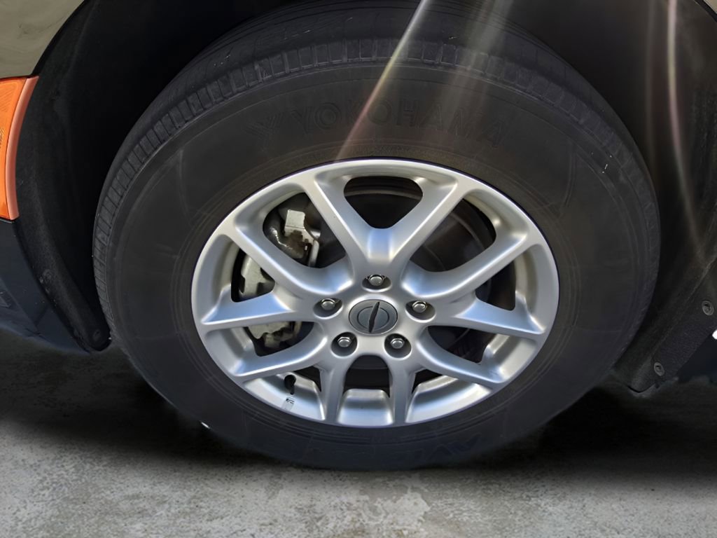 Used 2023 Chrysler Pacifica Touring-L image 10