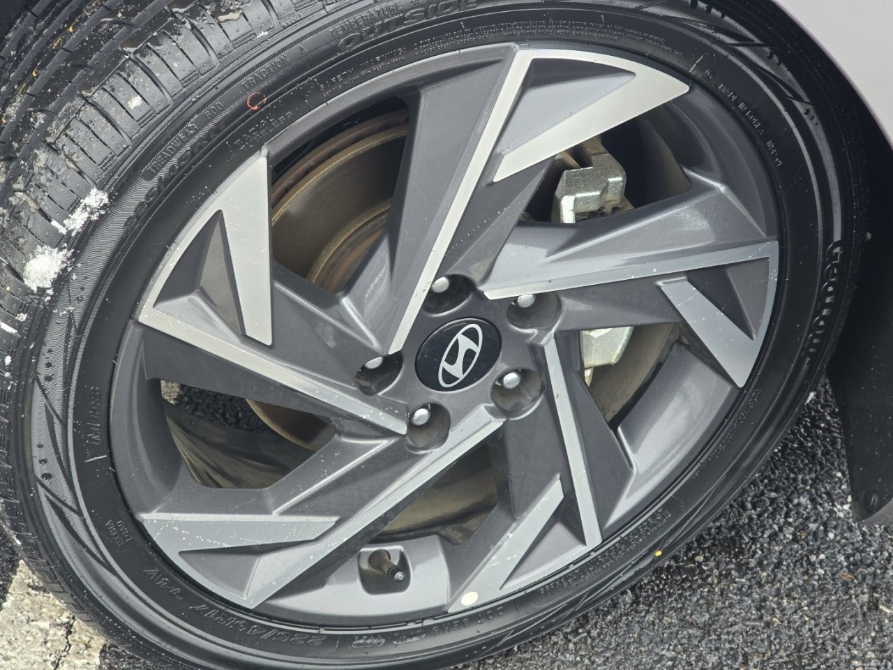 Used 2025 Hyundai Elantra SEL image 9