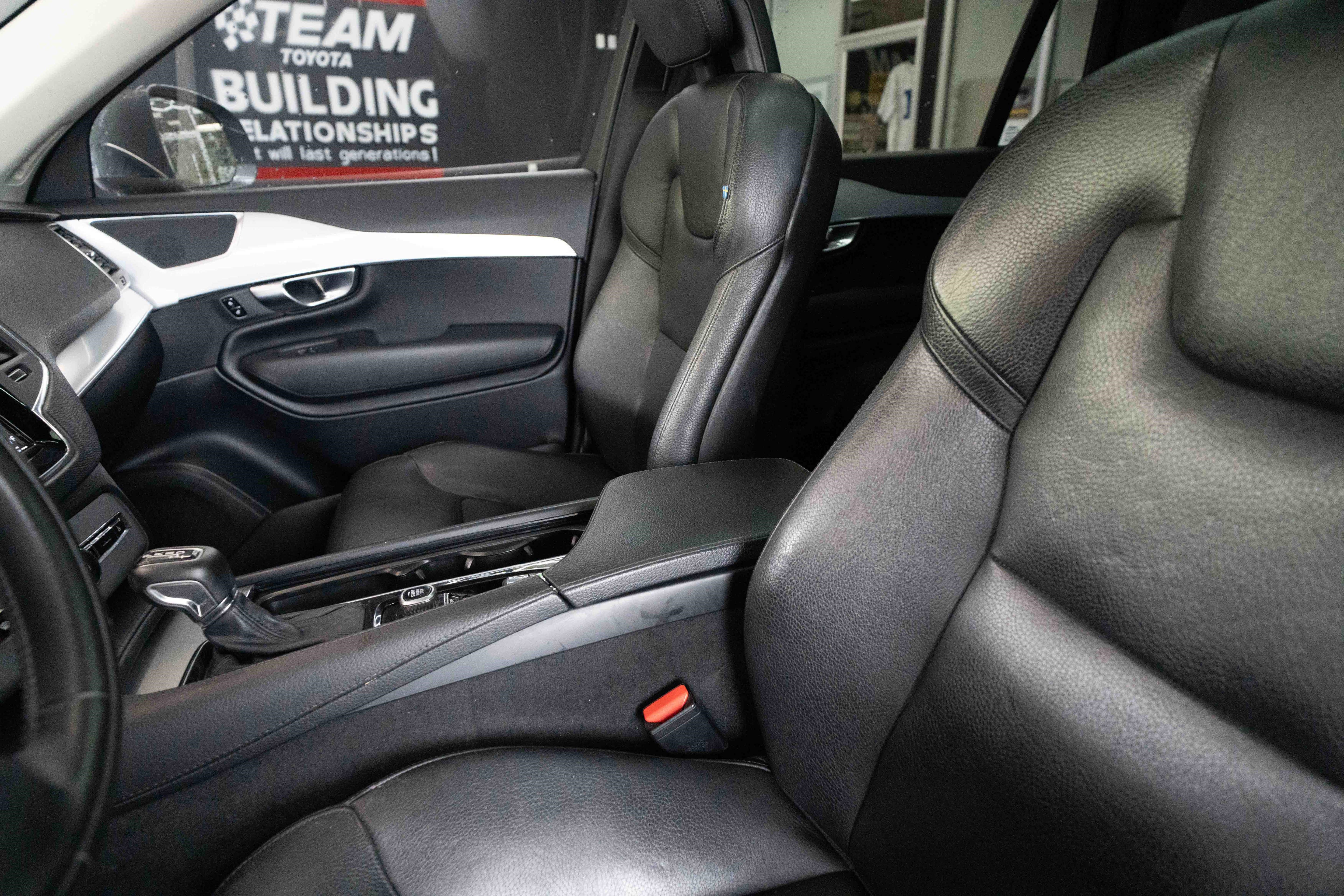 Used 2018 Volvo XC90 T5 Momentum w/ Convenience Package image 10