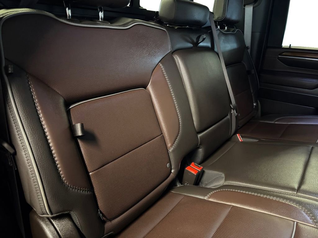 Used 2024 GMC Sierra 3500 Denali image 18