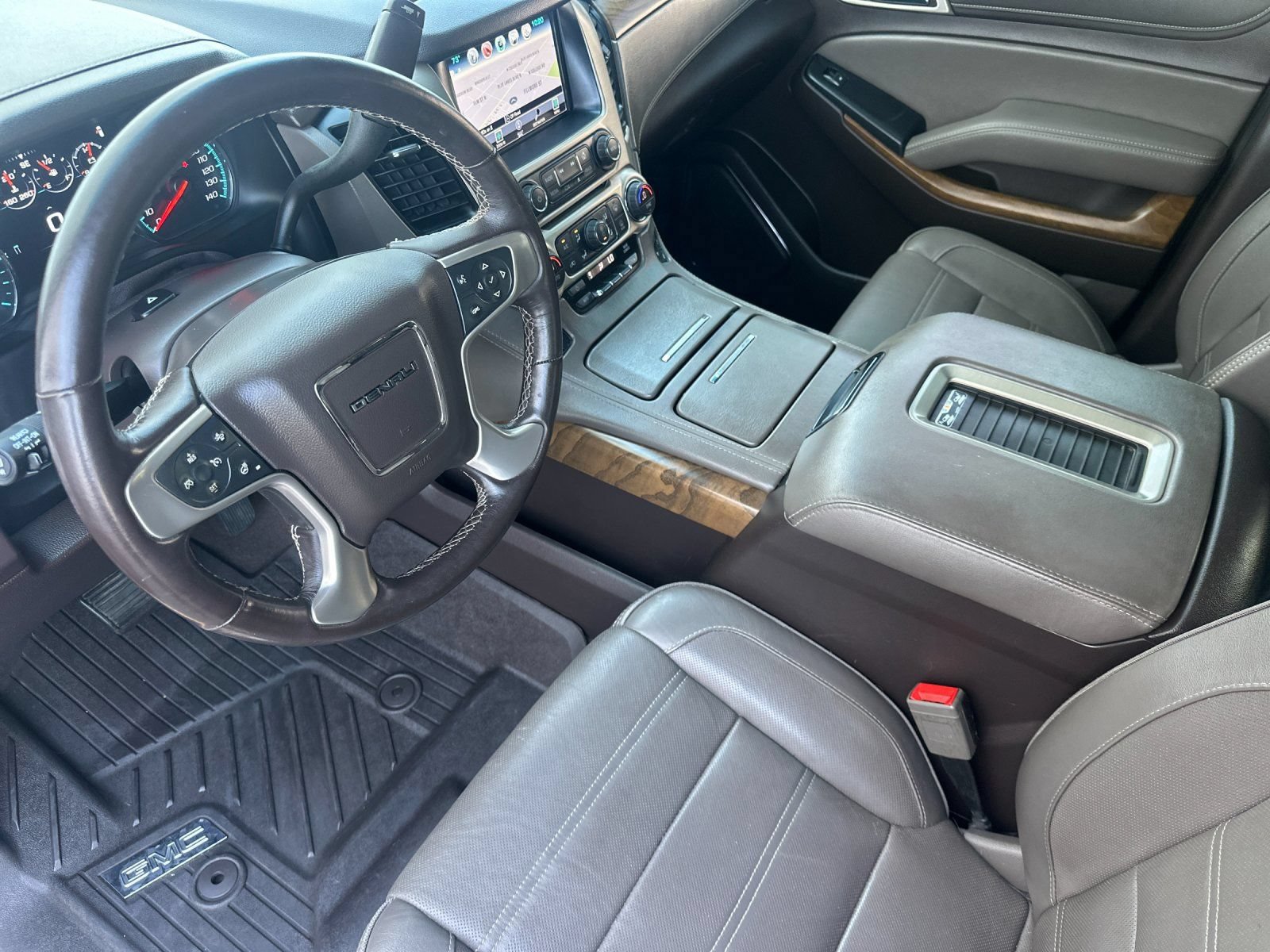Used 2020 GMC Yukon Denali w/ Denali Ultimate Package AWD/4WD image 10