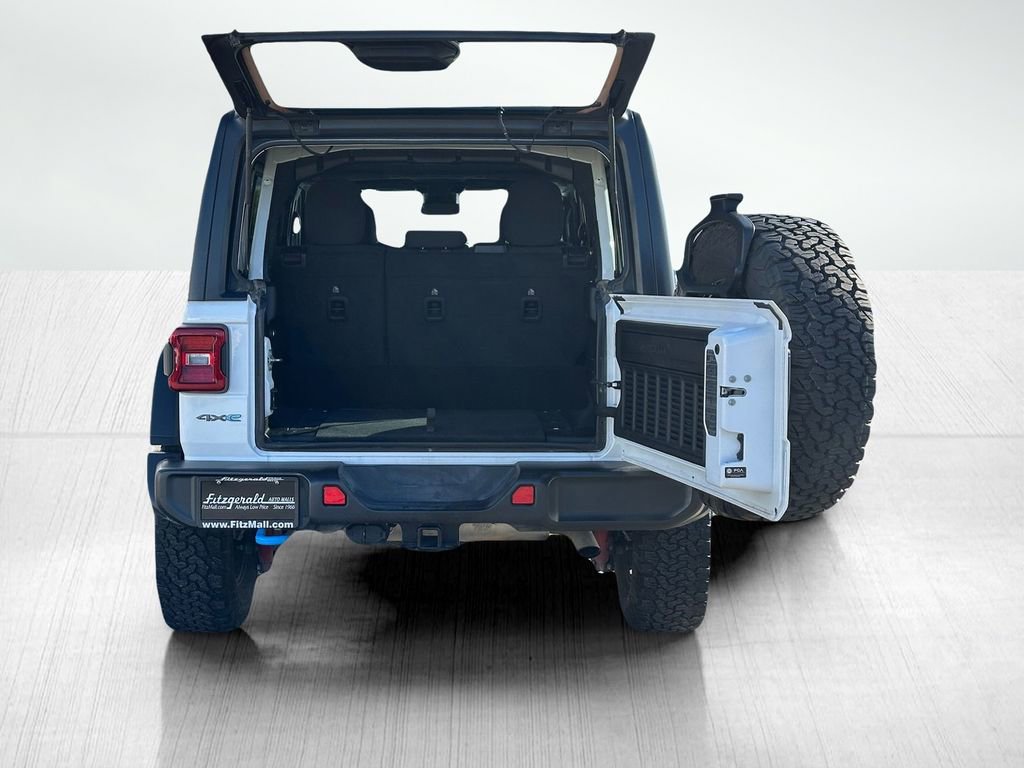 Used 2024 Jeep Wrangler Unlimited Rubicon 4xe image 9