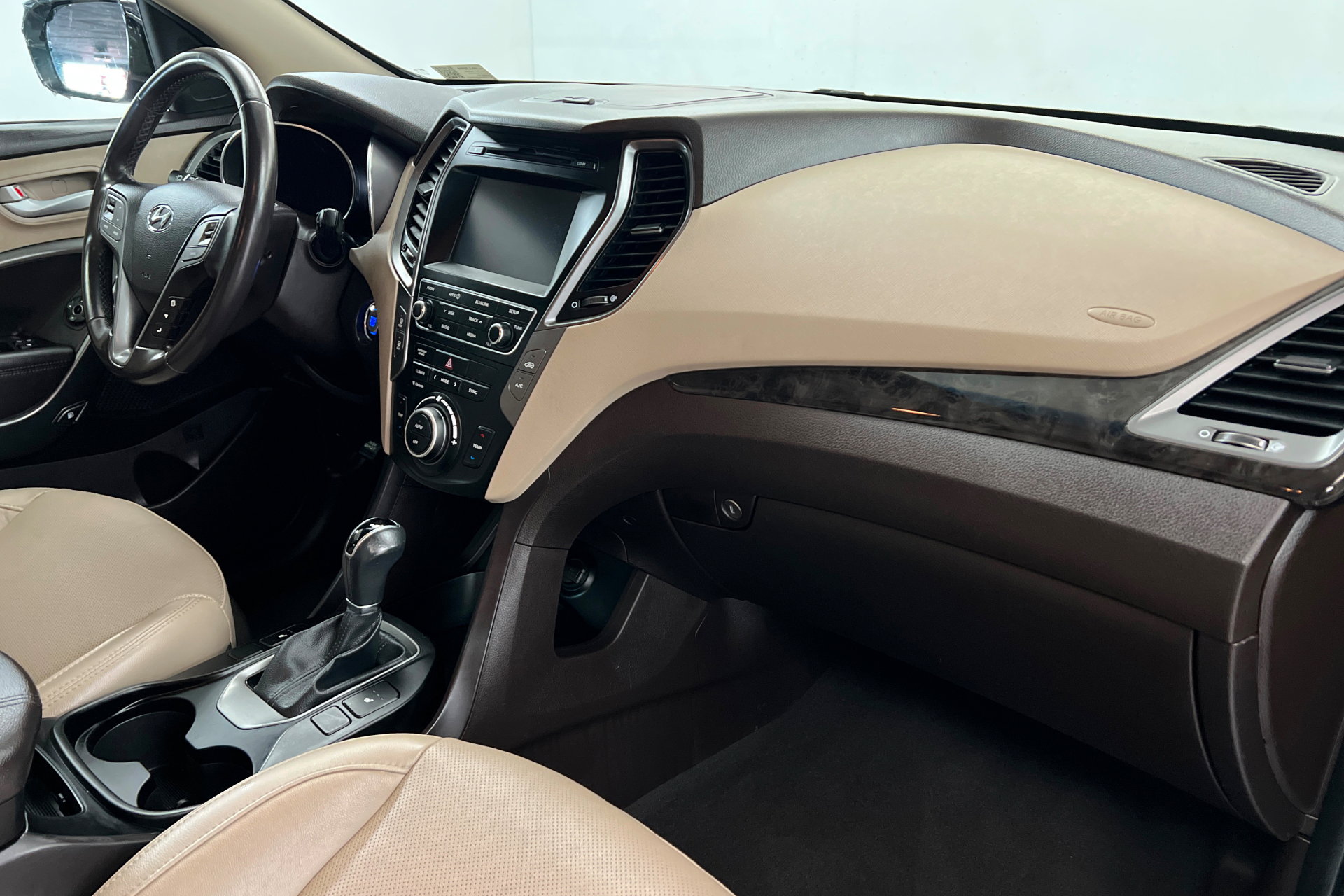 Used 2017 Hyundai Santa Fe Sport image 25