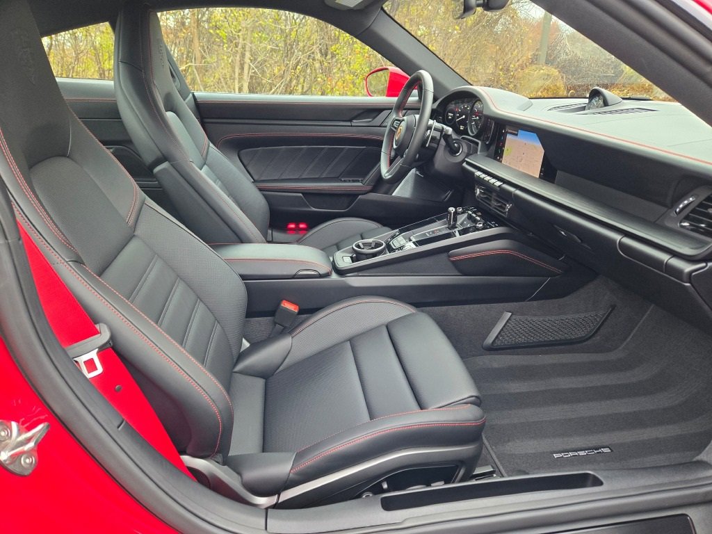 Used 2024 Porsche 911 Carrera 4 GTS image 32