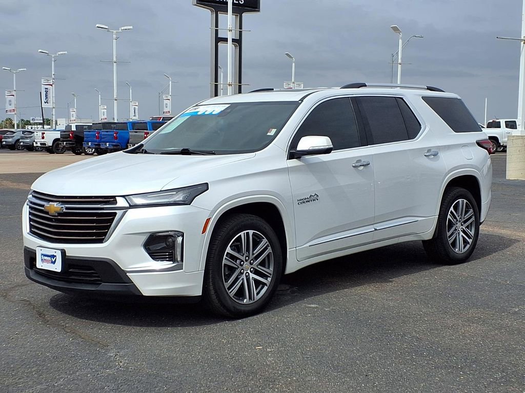 Used 2023 Chevrolet Traverse High Country w/ LPO, Floor Liner Package FWD image 3