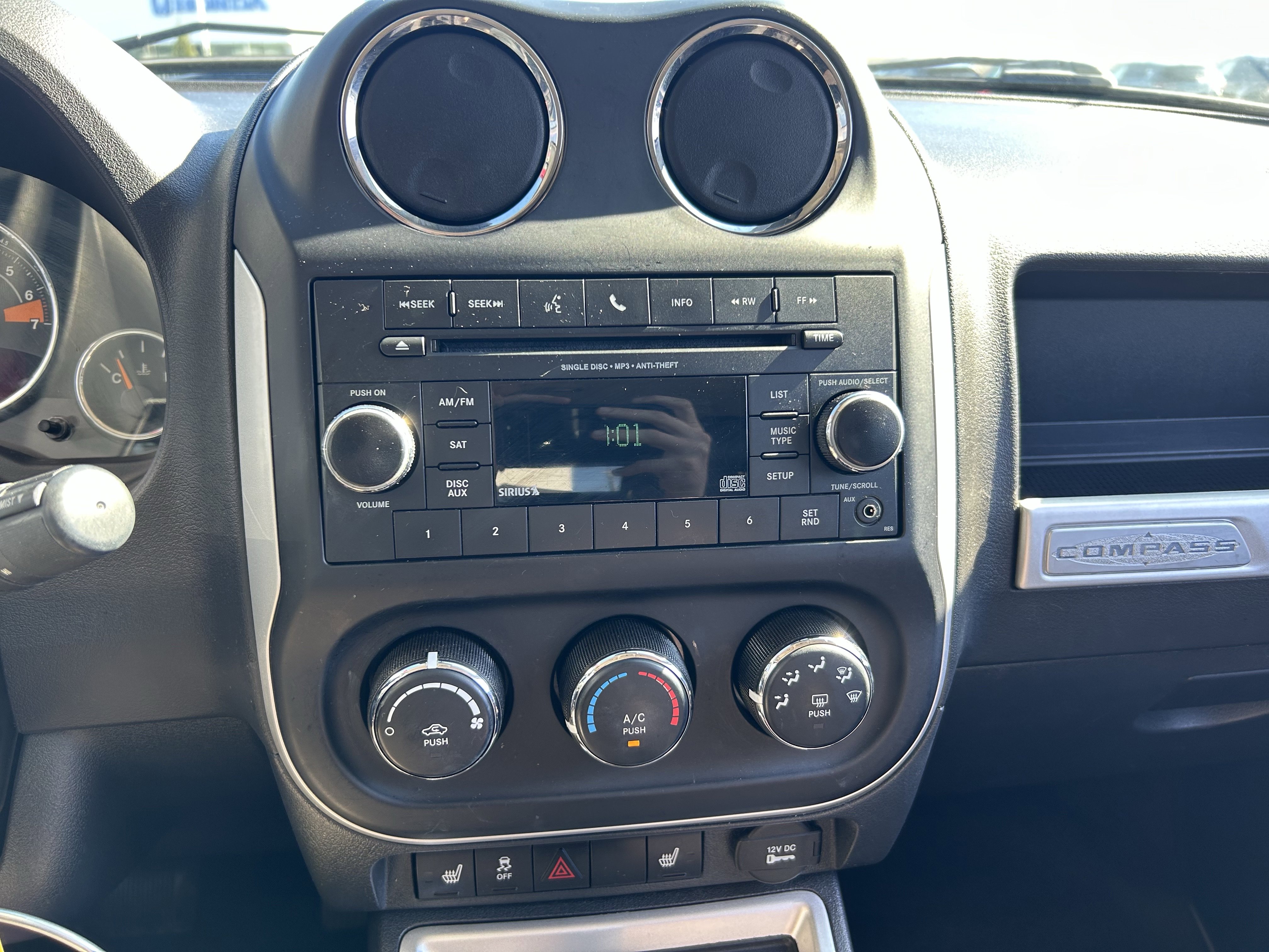 Used 2015 Jeep Compass High Altitude image 12